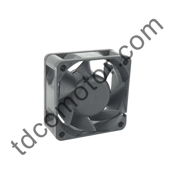 EC Axiální ventilátor 60x60x25 YZ-6025